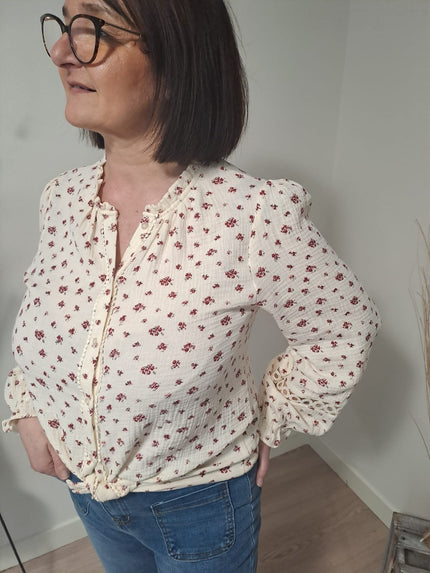 Chemisier écru à motif rouge