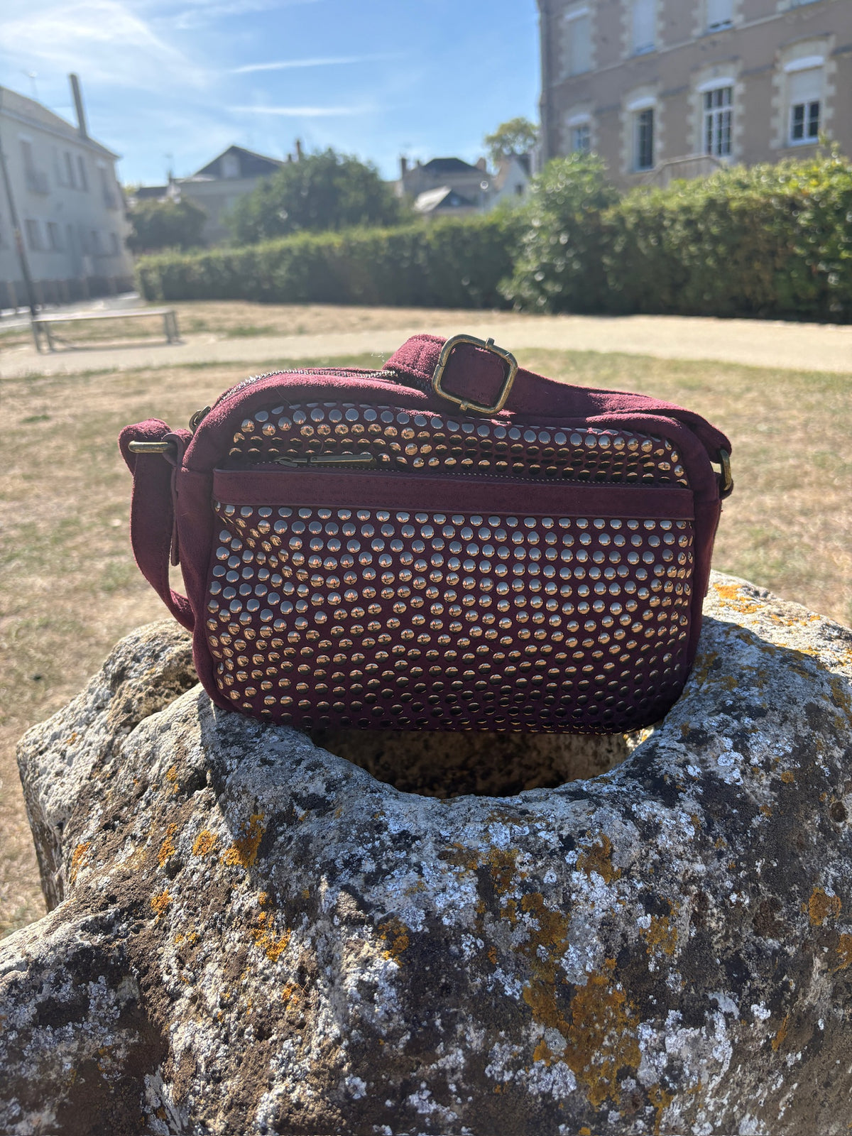 Sac bordeaux à strass