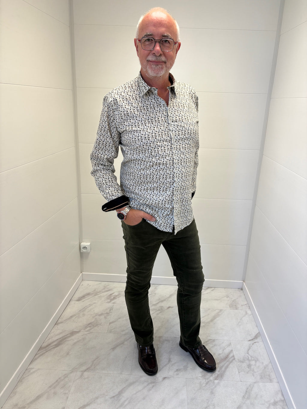 Chemise à motif noir et gris