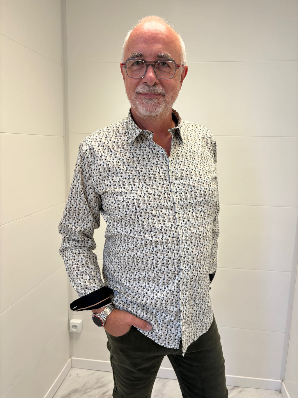 Chemise à motif noir et gris