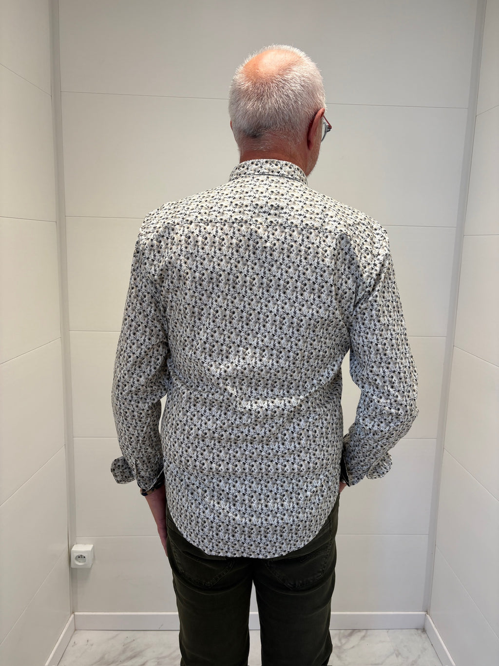 Chemise à motif noir et gris
