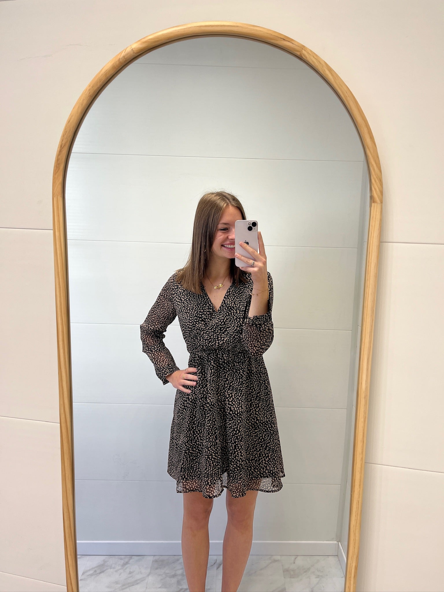 Robe courte noire à motif Camel