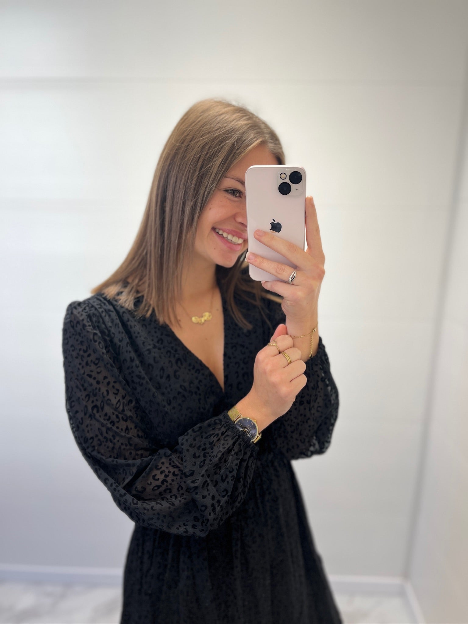 Robe courte à motif noir léopard