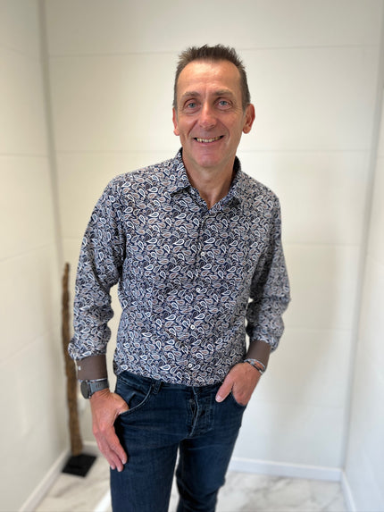 Chemise marine à motif marron