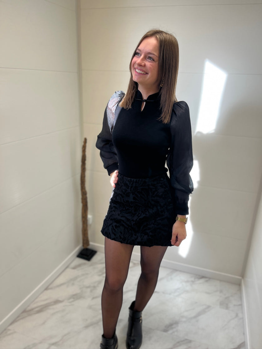 Jupe/short noire à broderie