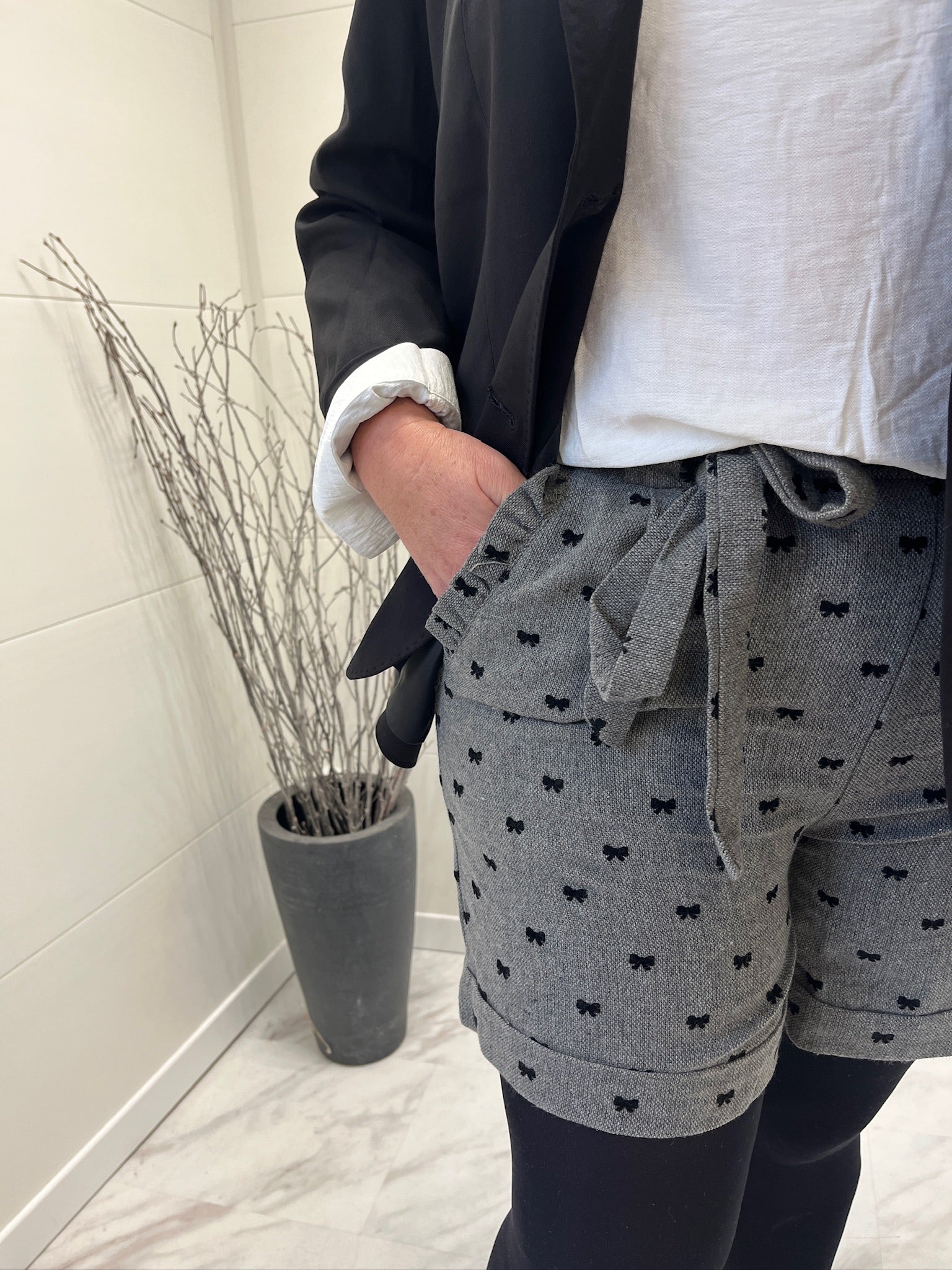 Short à nœud papillon