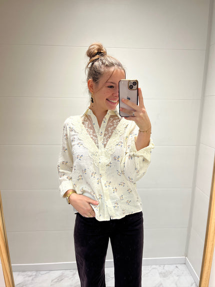 Chemisier écru à motif fleurie