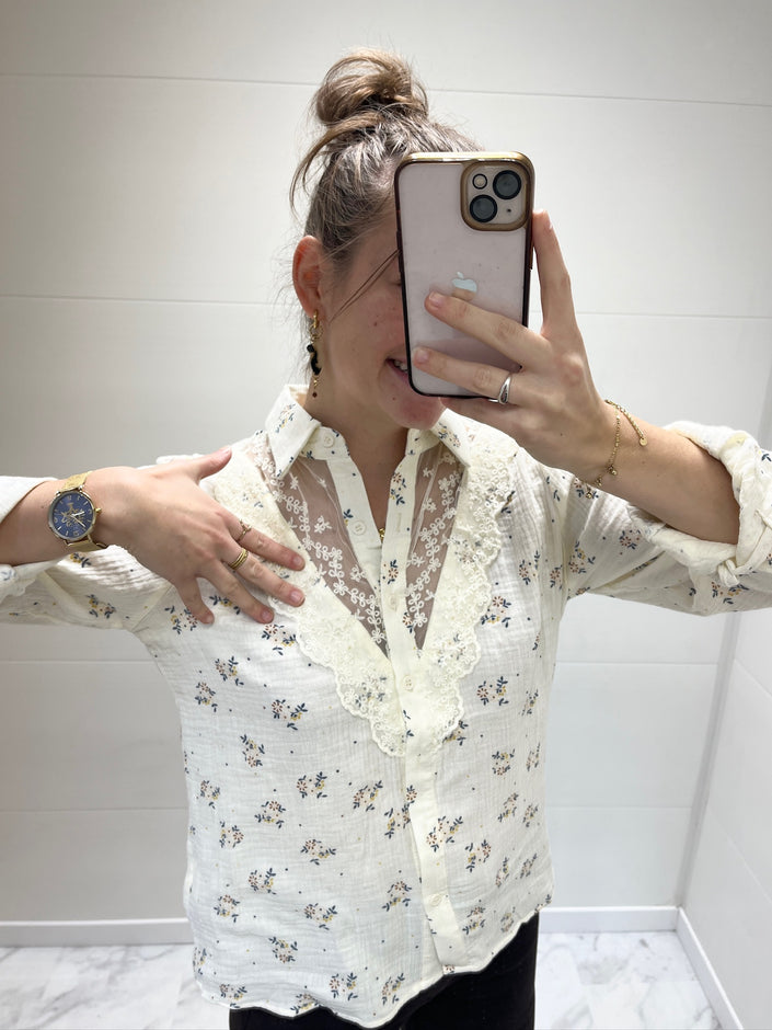 Chemisier écru à motif fleurie