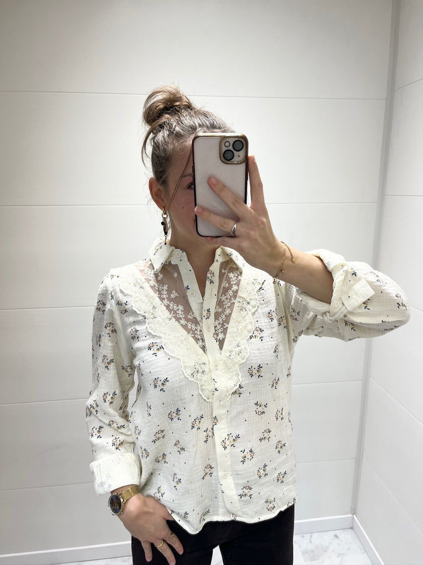 Chemisier écru à motif fleurie