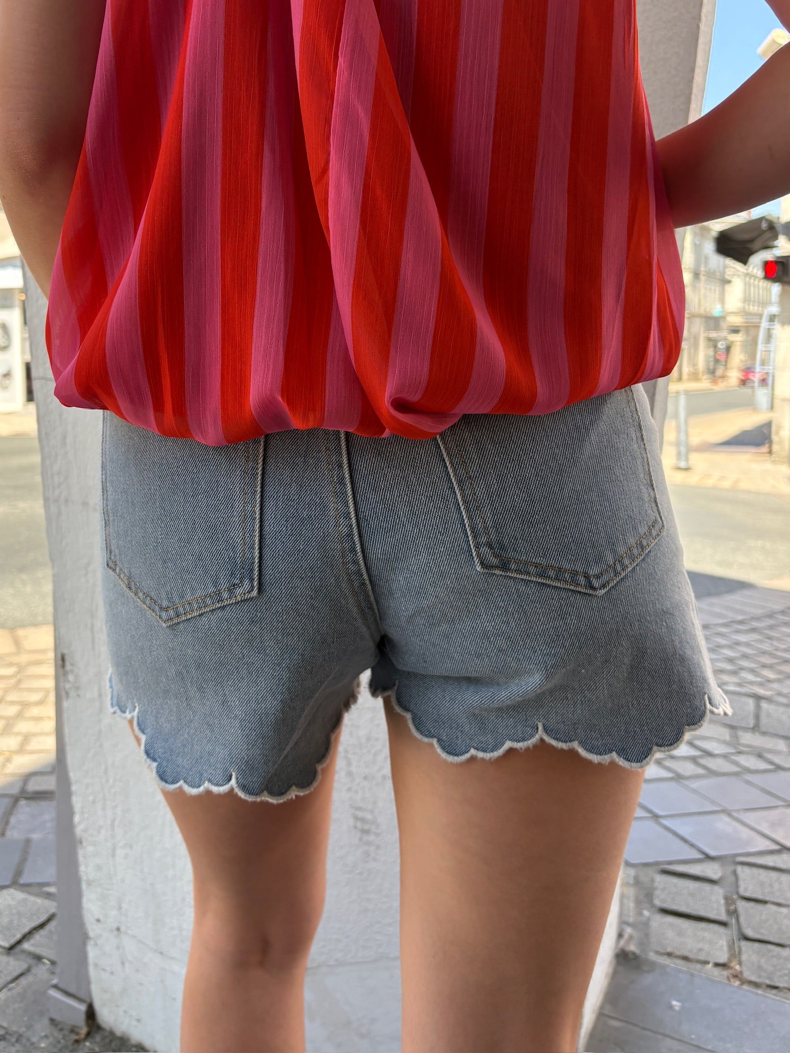Short à broderie