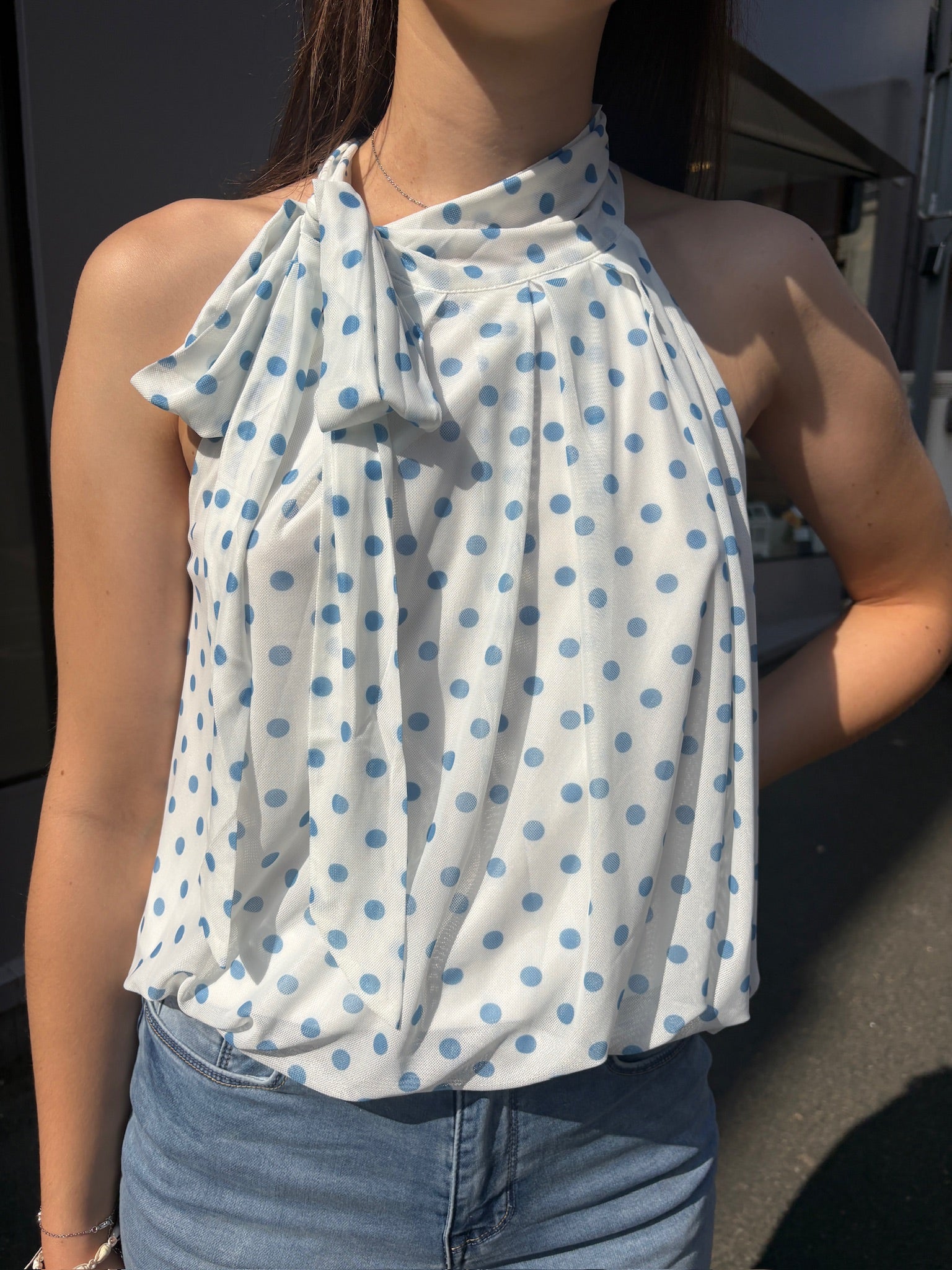 Top Emi - Blanc à pois bleu