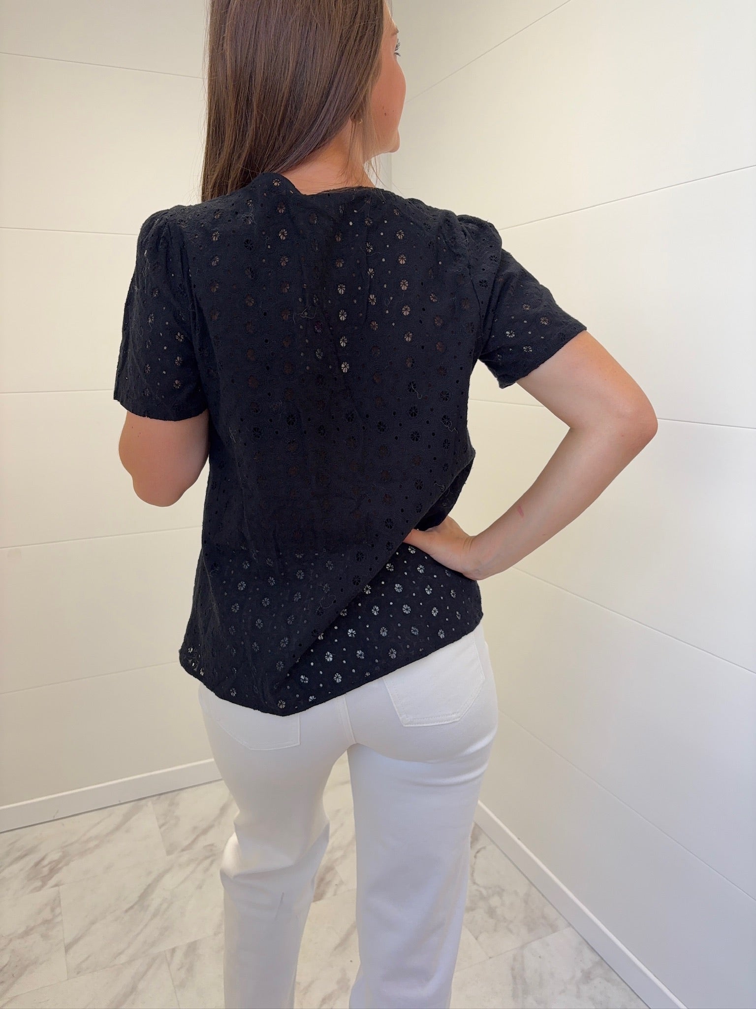 Haut à broderie noir