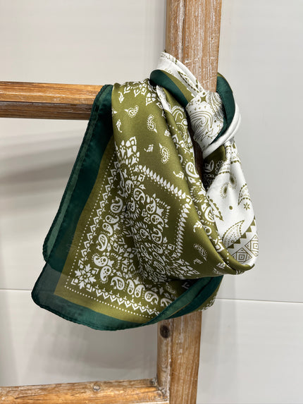 Carré de soi - Kaki